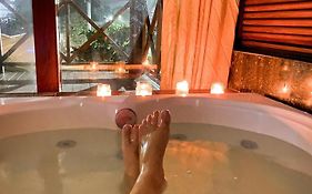 Casa ampla com piscina e hidromassagem